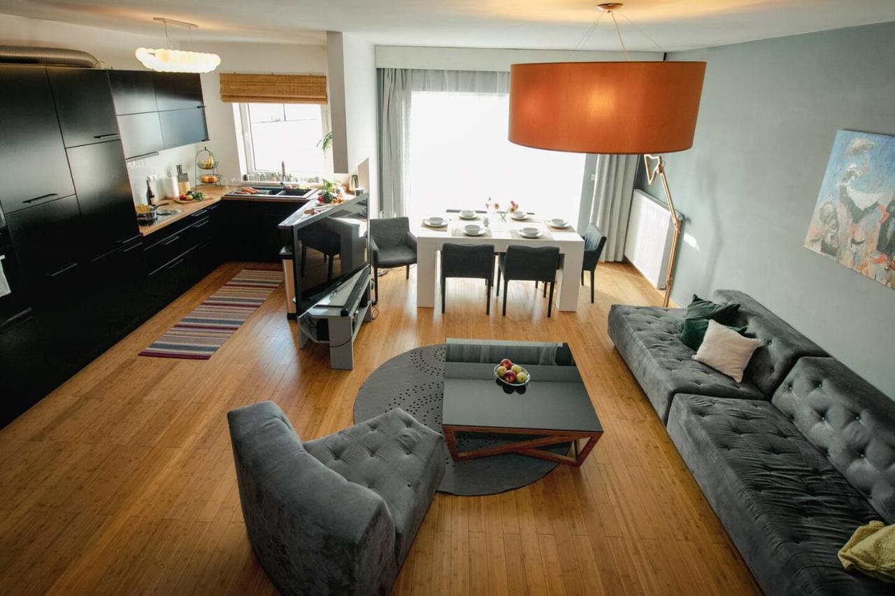 Dwupoziomowy, Rodzinny Apartament. Ochrona, Garaz. Warschau Buitenkant foto